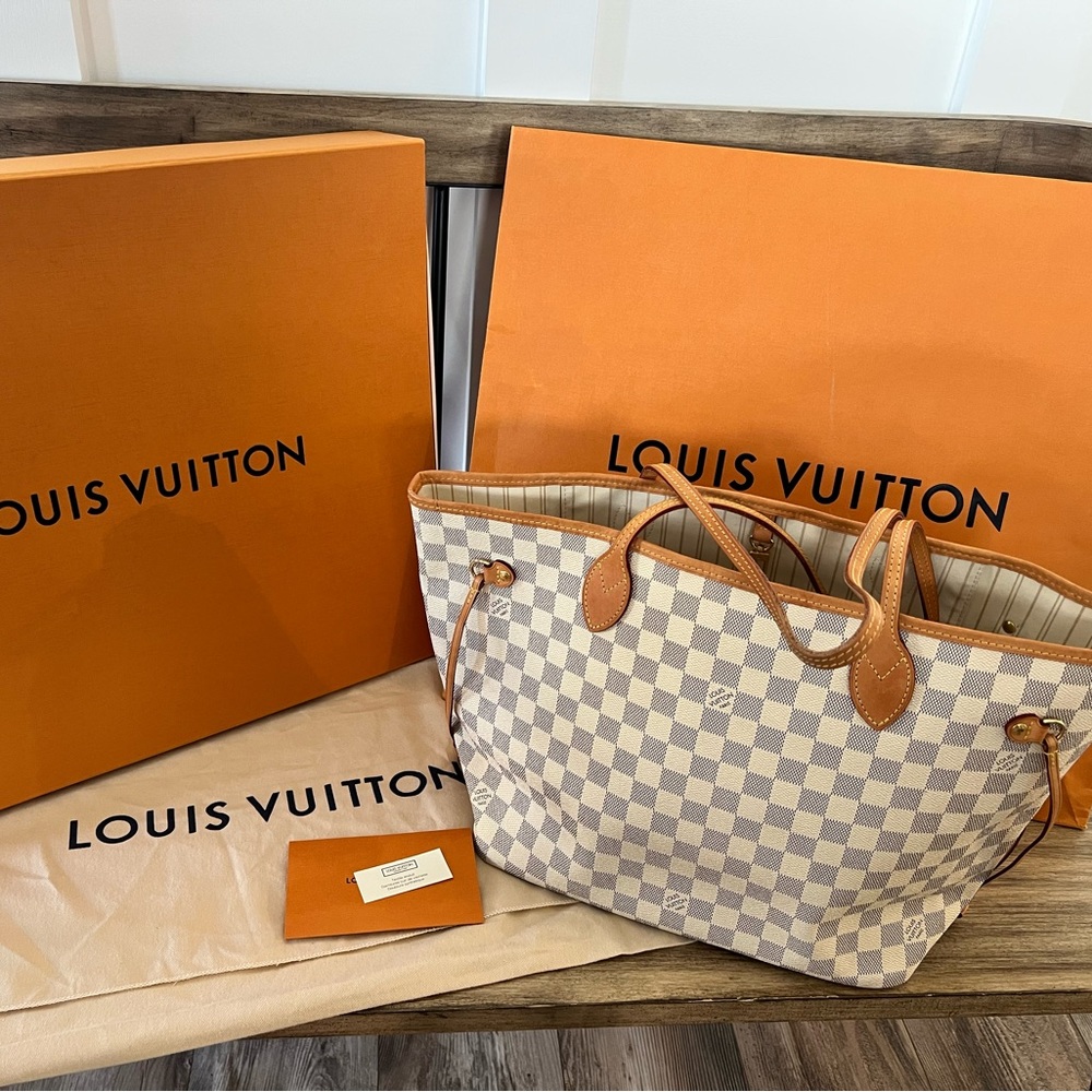 Authentic Louis Vuitton Neverfull Damier Azur MM